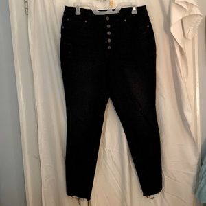 Time and Tru High Rise Curvy 12 Black Stretch Ripped Skinny Jeans